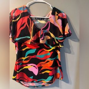 Beautiful colorful top 👚